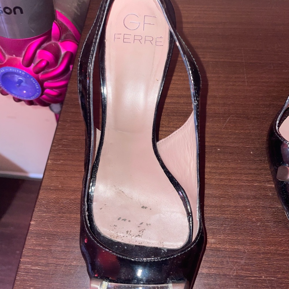 GF Ferre - Size 38